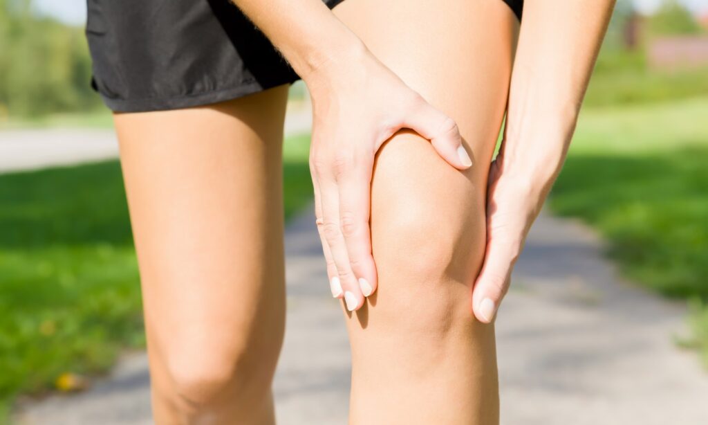 Chiropractic treatment for sports knee injuries at Spinal Care in Sydney.